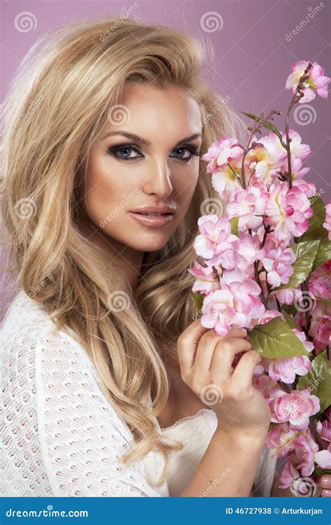 curvy blonde|Glamorous Curvy Blonde Woman Stock Photos, Images